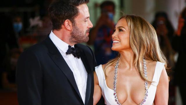 Ben Affleck y Jennifer Lopez en el Festival de Venecia en 2021.