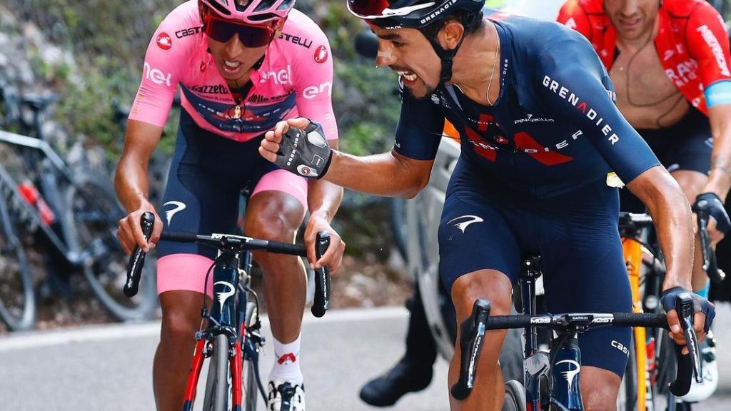 Daniel Felipe Martínez anima a Egan Bernal a no rendirse en el Giro de Italia 2021