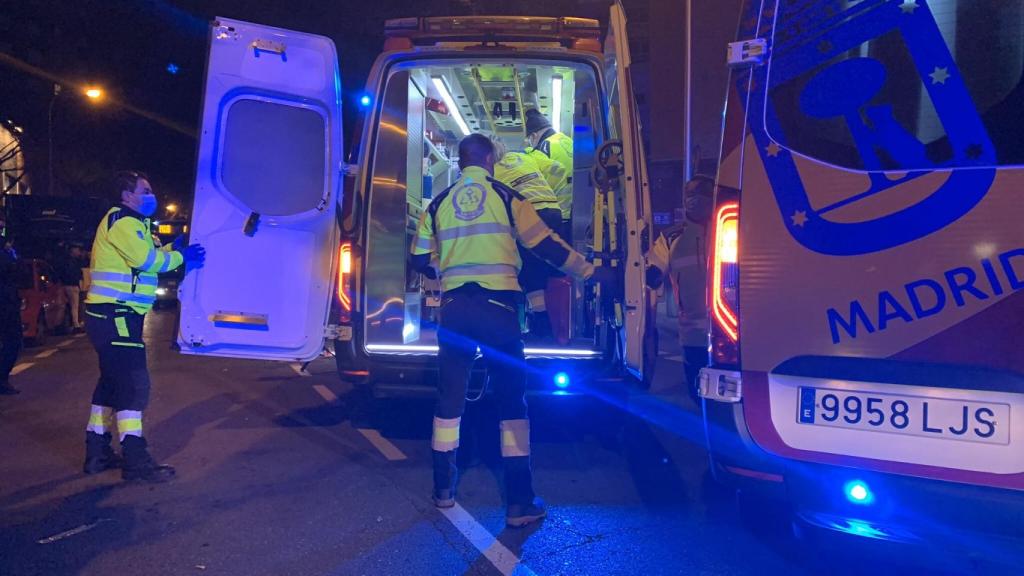 Un conductor se da a la fuga tras atropellar a tres jóvenes en Latina tras una pelea en una discoteca