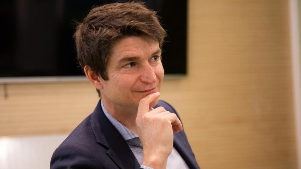 Gonzalo Recarte, director comercial de Cobas AM, en un momento de la entrevista con EL ESPAÑOL-Invertia.