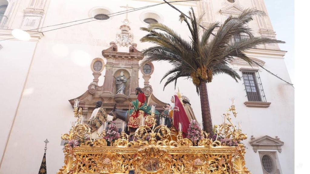 El Señor de la Pollinica, tras su salida.