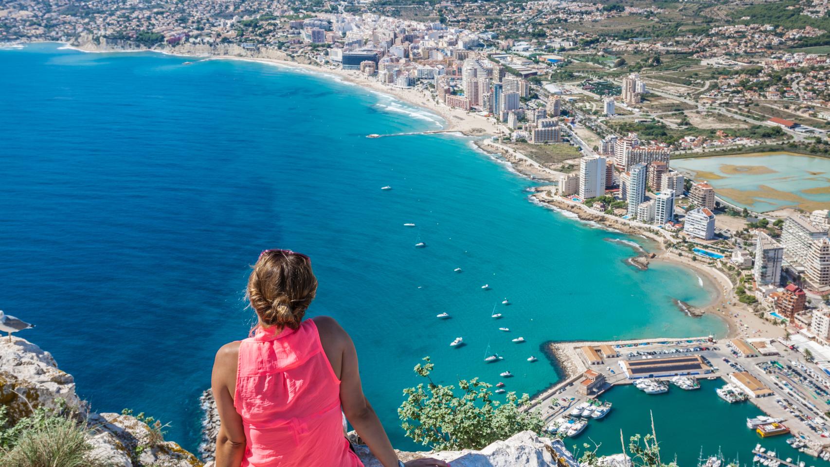 Alicante, primer destino turístico en la Comunidad Valenciana espera una alta ocupación: 2.676 reservas