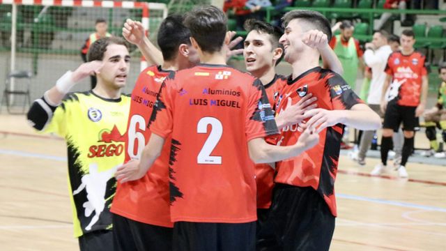 El equipo segoviano en un partido anterior