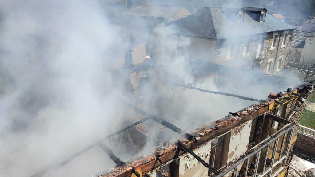 Incendio en Porqueros