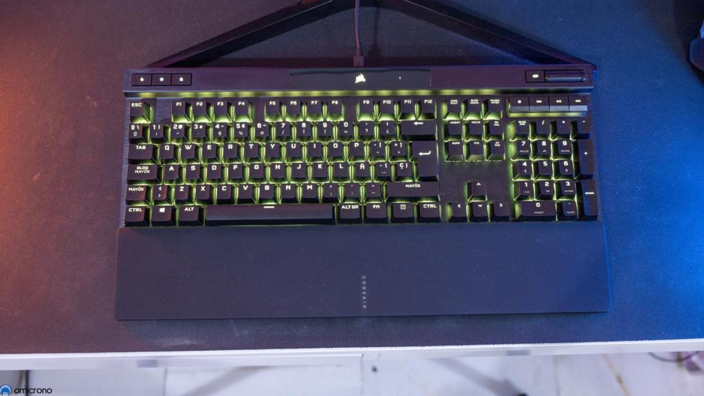 Corsair K70 RGB Pro