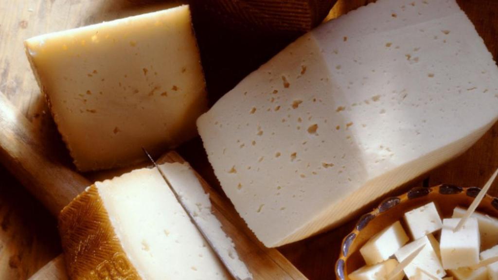 Queso añejo.