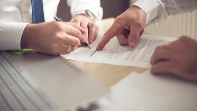 En qué casos no hay que ir al notario para repartir una herencia