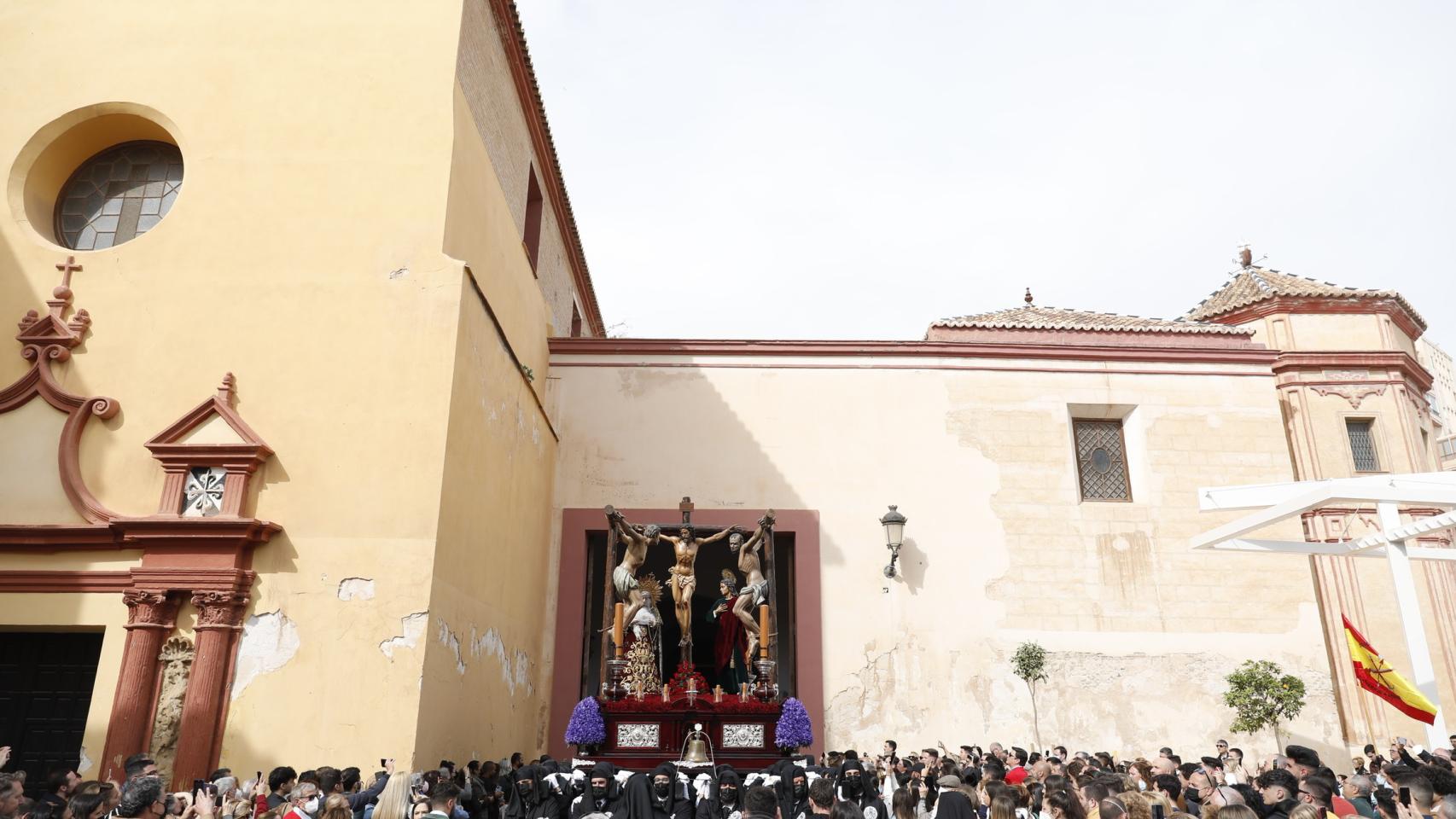 Las mejores fotografías de la procesión de los Dolores del Puente.