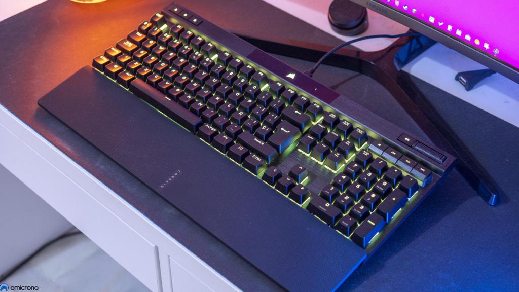 Corsair K70 RGB Pro