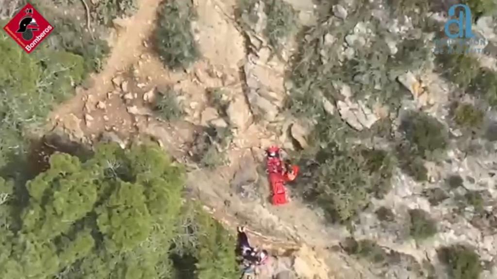 Un instante del rescate en helicóptero.