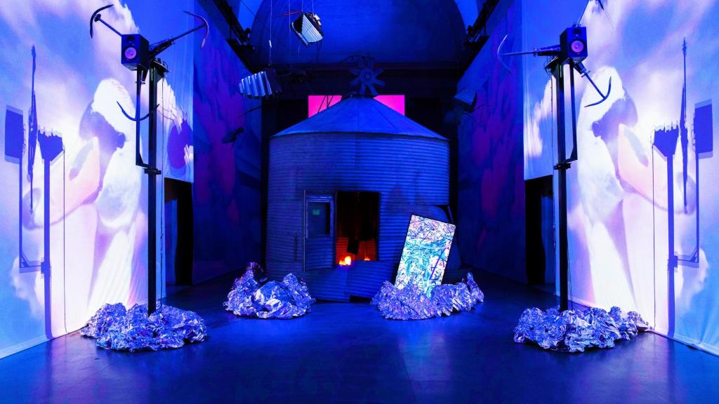 Heather Phillipson: 'RUPTURE NO 1: blowtorching the bitten peach'  © Oliver Cowling