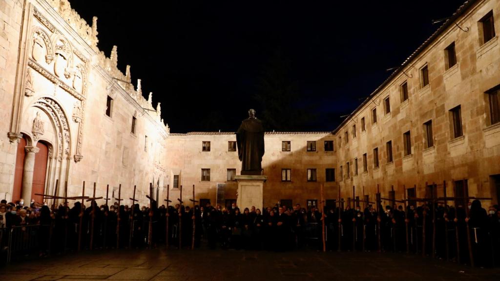 David Arranz / ICAL . La Hermandad Universitaria del Santísimo Cristo de la Luz y de Nuestra Señora Madre de la Sabiduría renueva su promesa de silencio en su procesión anual