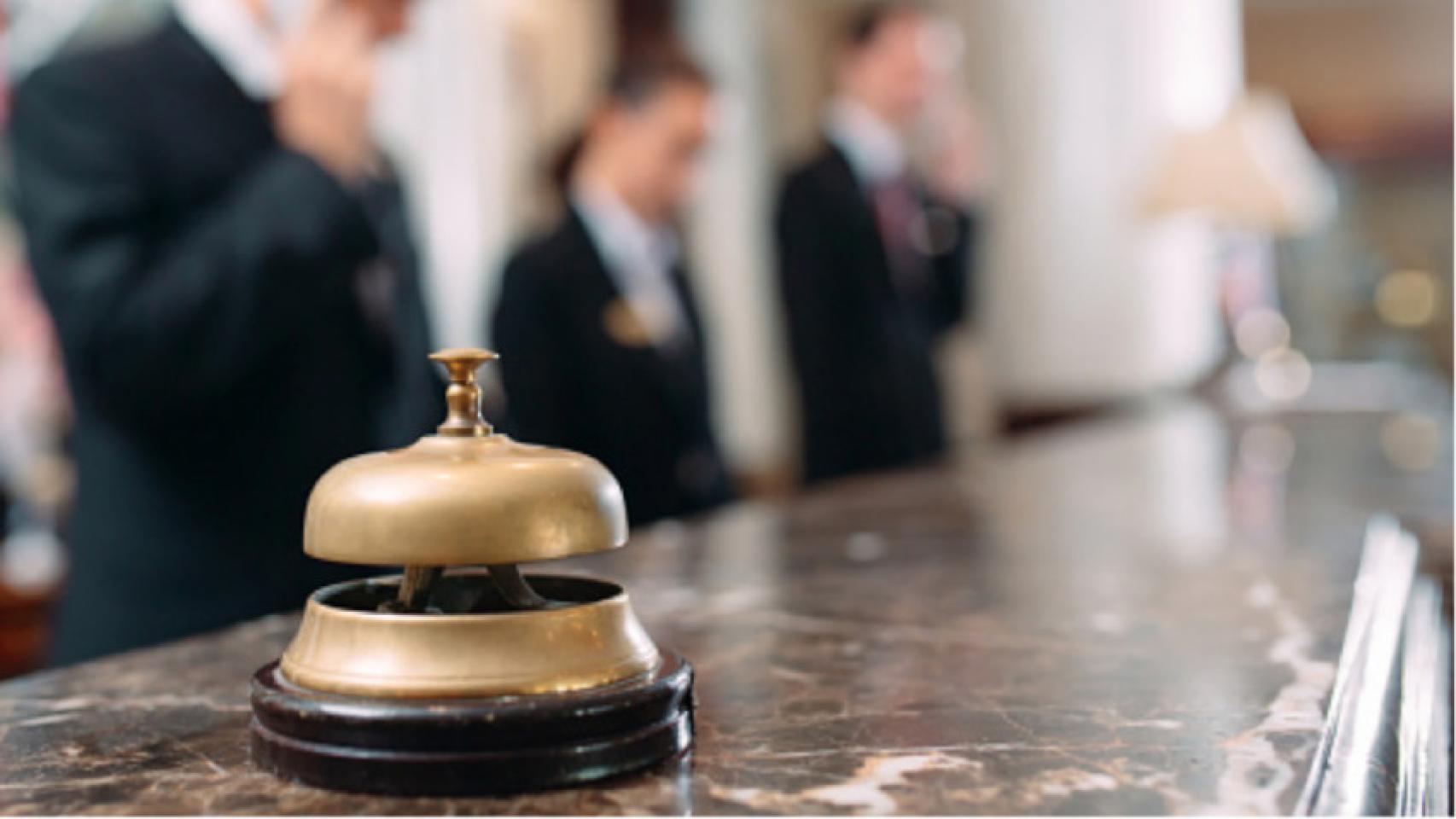 Los hoteles de Alicante buscan 2.000 trabajadores: Hay plantas cerradas por no poder limpiarlas.