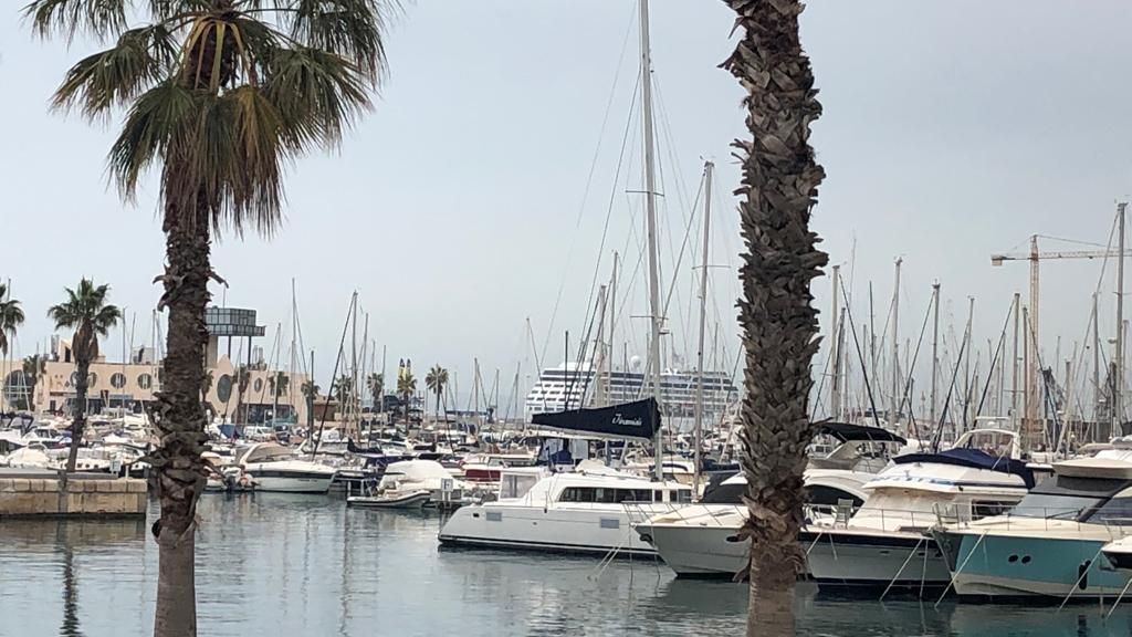 Durante la Semana Santa llegarán tres cruceros a Alicante.