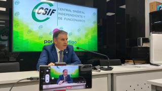 El presidente del CSIF en Castilla y León, Benjamín Castro, durante la rueda de prensa