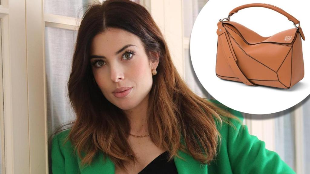 Lidia Bedman con el icónico bolso Loewe que ha mostrado en Instagram, en un montaje de JALEOS.