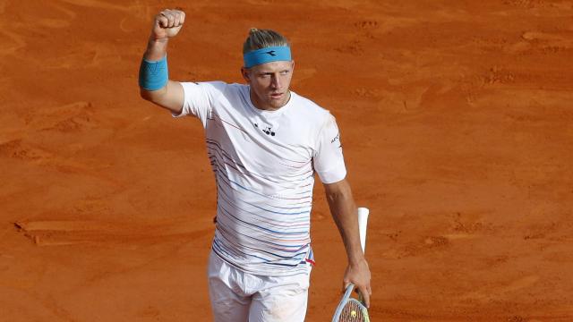 Alejandro Davidovich celebra un punto ante Djokovic