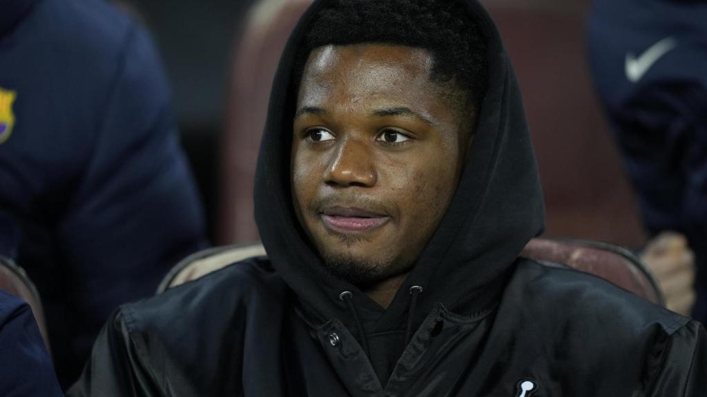 Ansu Fati, en la grada del Camp Nou