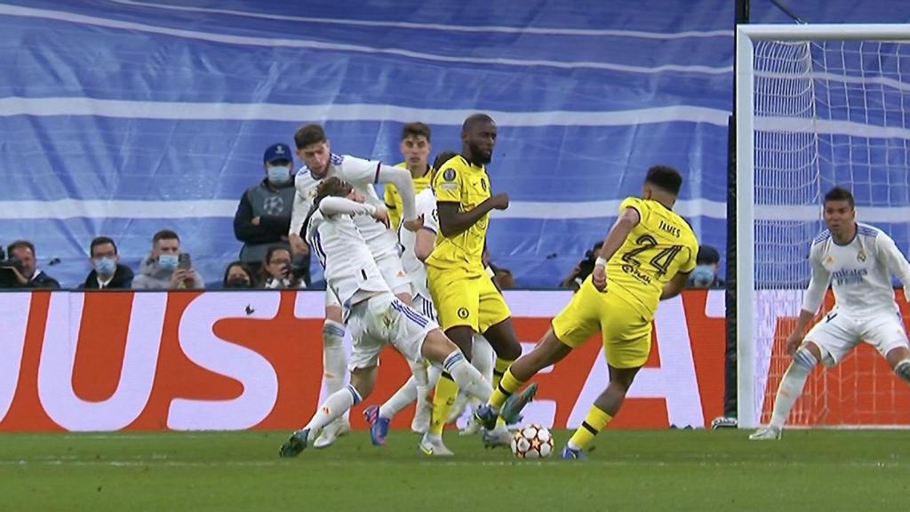 Córner mal pitado a favor del Chelsea