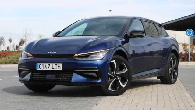 El Kia EV6 es el coche eléctrico que más nos está gustando este año.