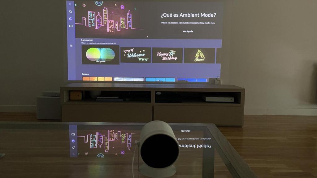 Samsung The Freestyle incluye un modo ambiente.