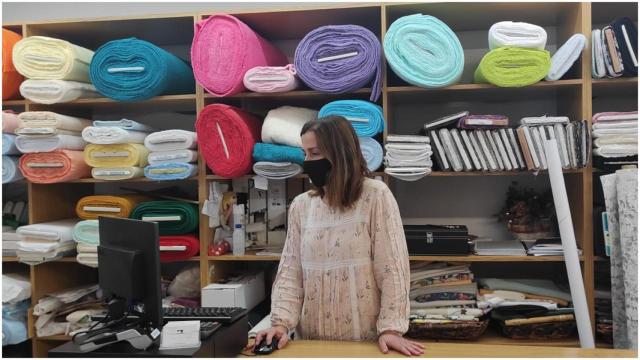 Montse al frente de Telas Monti.