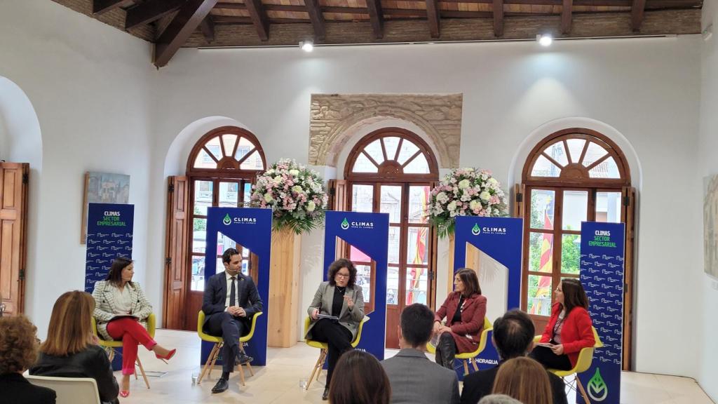 Un momento en el encuentro de Paterna.