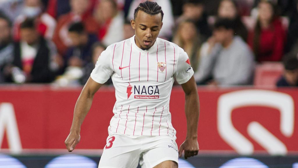 Jules Koundé, en un partido del Sevilla de la temporada 2021/2022