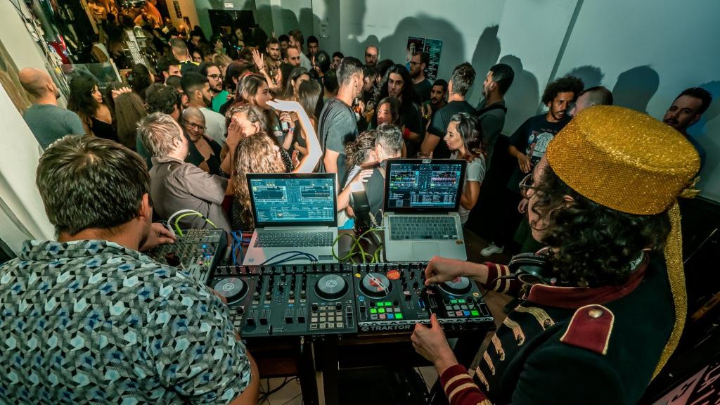 La cultura en Málaga también se crece en los bares.