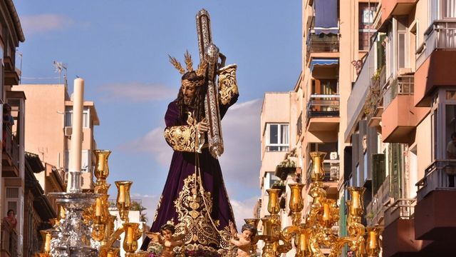 El Rico, en su salida.