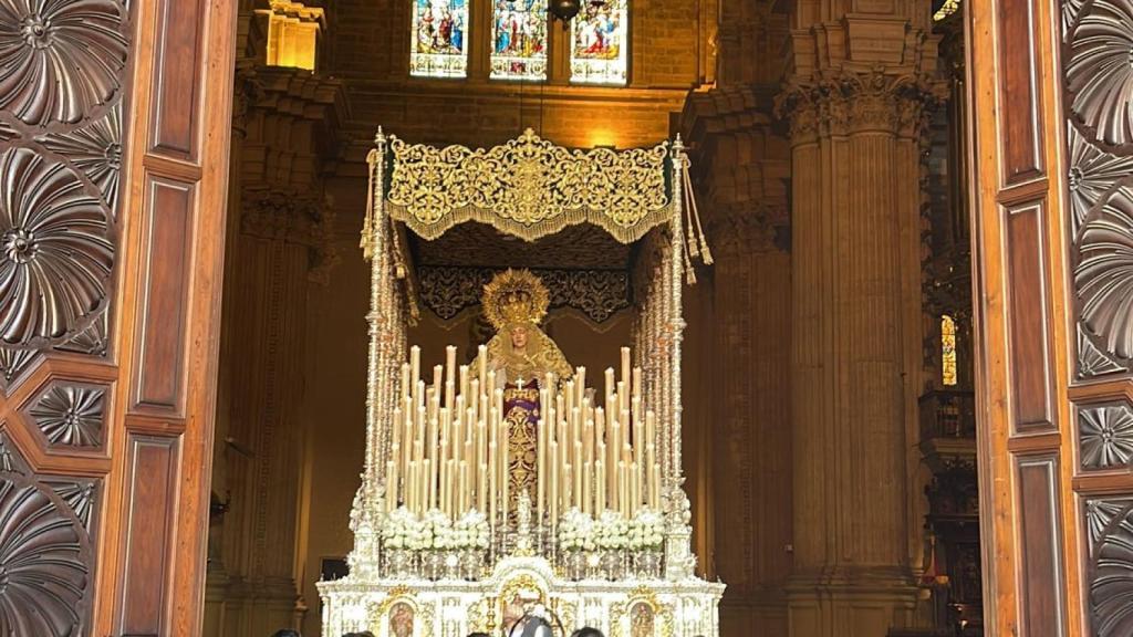 Imagen de la virgen de Las Penas.