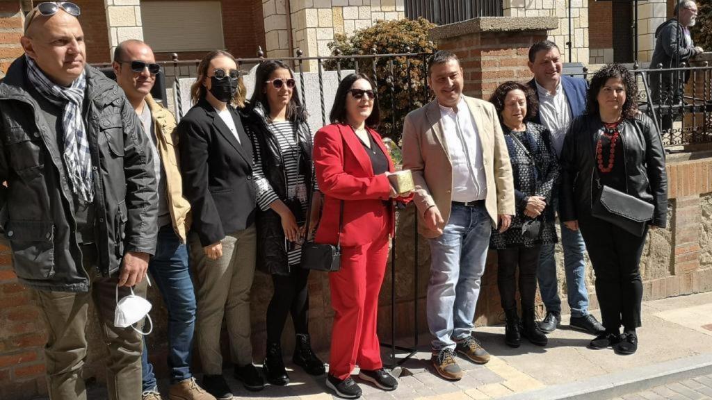 Imagen de familia tras el acto.