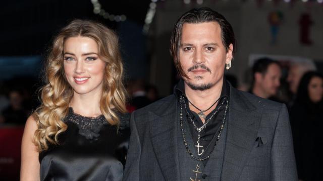 Johnny Depp y Amber Heard en un acto público en octubre de 2015, cuando aún eran pareja.
