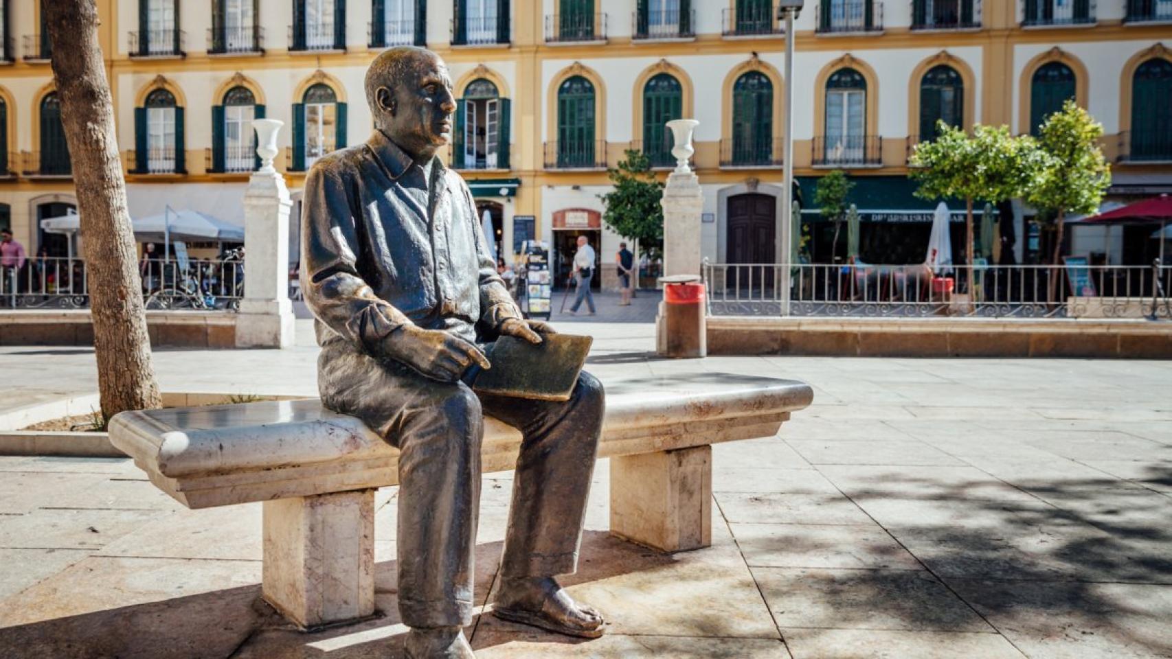 La estatua de Picasso marca el inicio de esta especial senda.