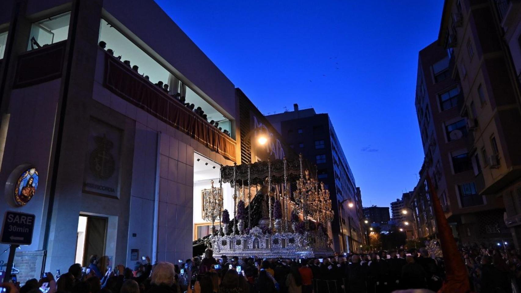 La salida de El Chiquito de El Perchel: las mejores imágenes de la Misericordia en Málaga