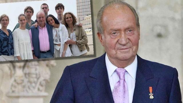 El rey Juan Carlos junto a su familia en un montaje de JALEOS.