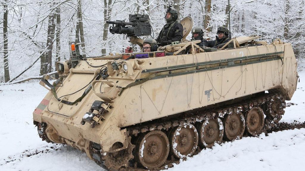 M113