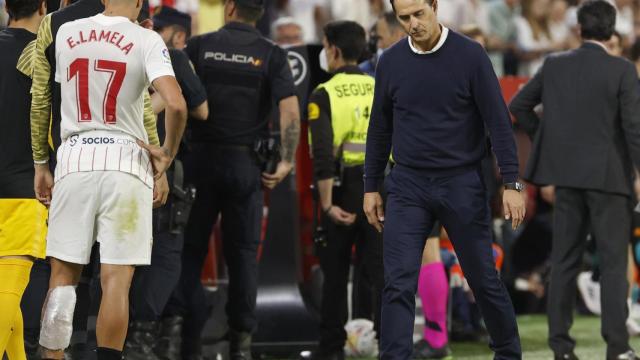 Julen Lopetegui cabizbajo tras el Sevilla - Real Madrid