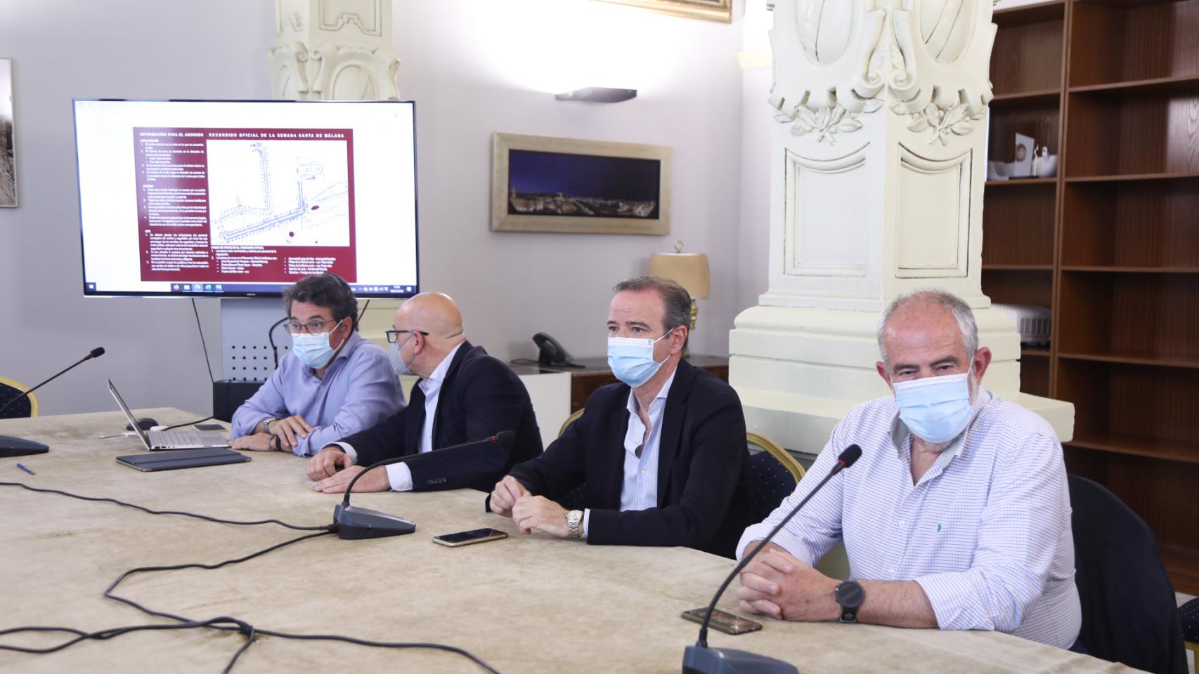 Representantes de la Agrupación de Cofradías en el Ayuntamiento.
