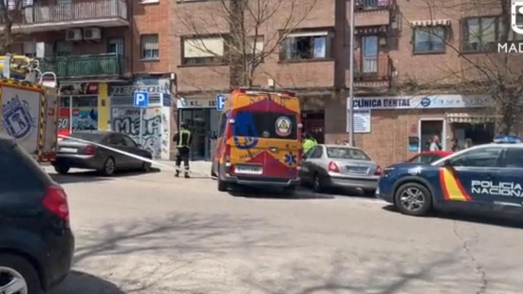 Imagen de la calle donde ha tenido lugar el suceso, en el barrio de Carabanchel.