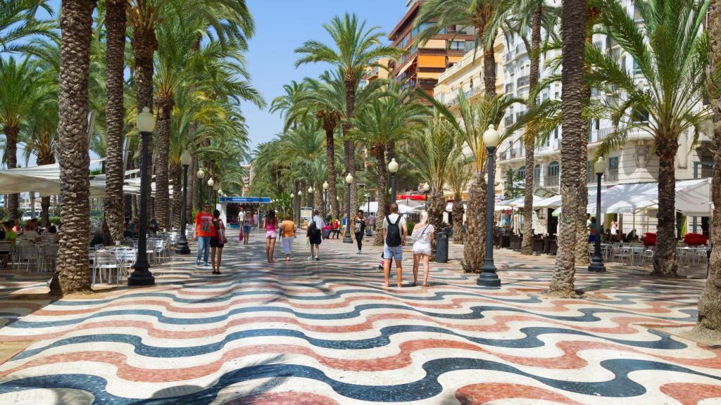 Paseo de la Explanada de España, Alicante.