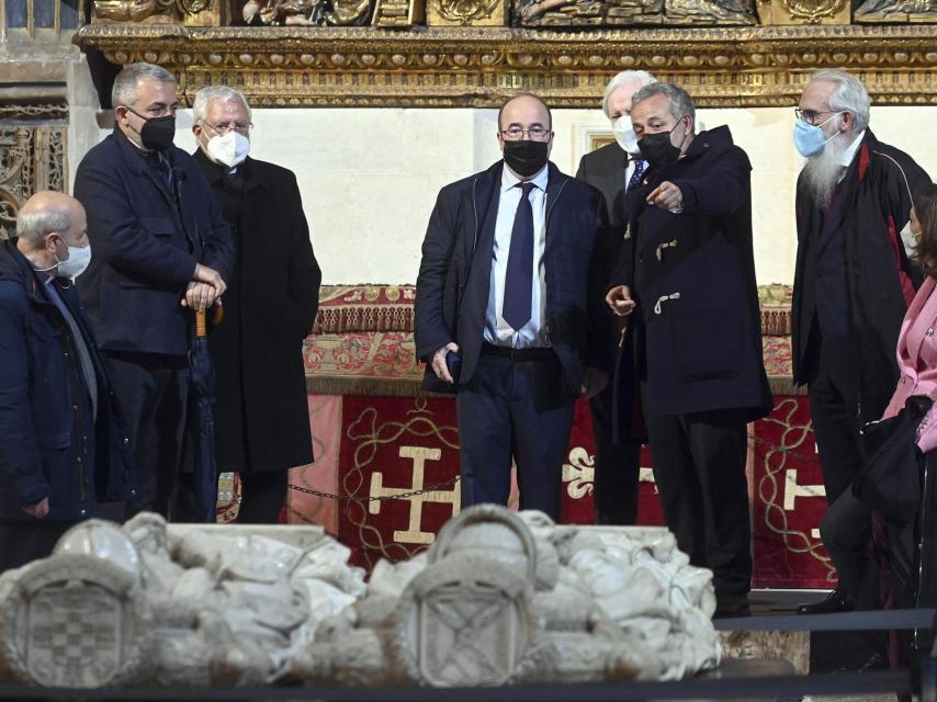 Miquel Iceta durante su visita a la Catedral de Burgos, este martes. / ICAL