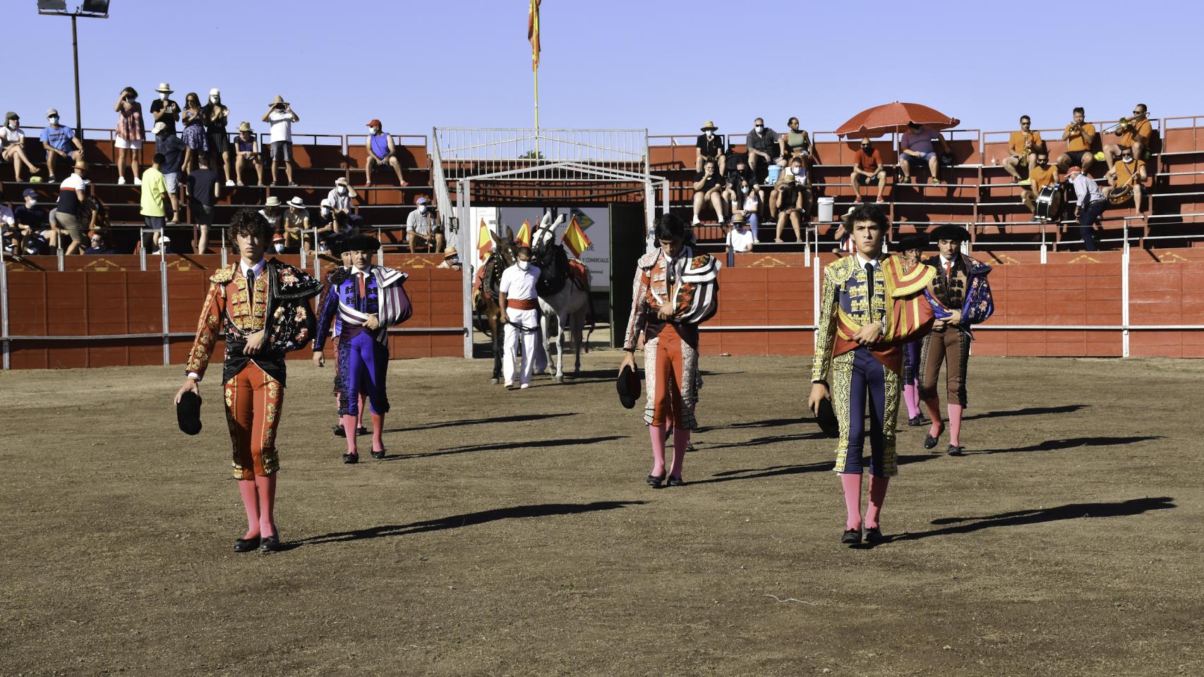 Novillada en Villarino con alumnos de la Escuela de Tauromaquia