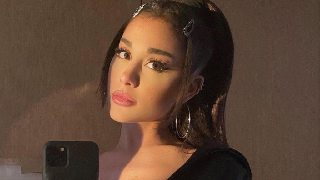 Ariana Grande en una imagen de sus redes sociales.