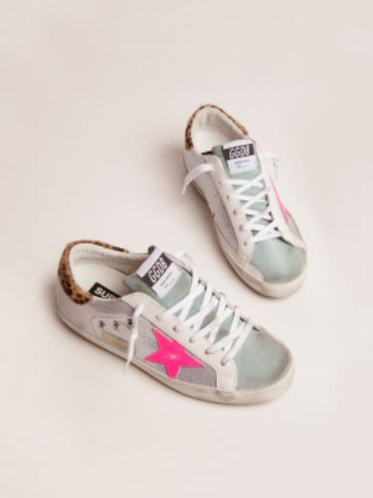 Laz zapatillas de Irene Urdangarin son de la firma Golden Goose y cuestan 475 euros.