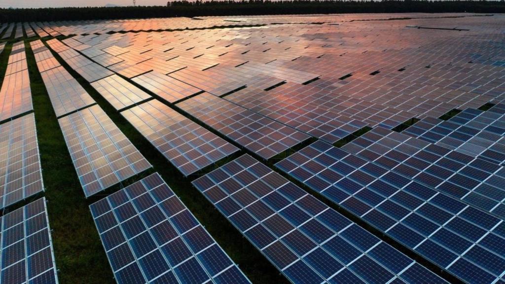 Imagen de archivo de una planta fotovoltaica.
