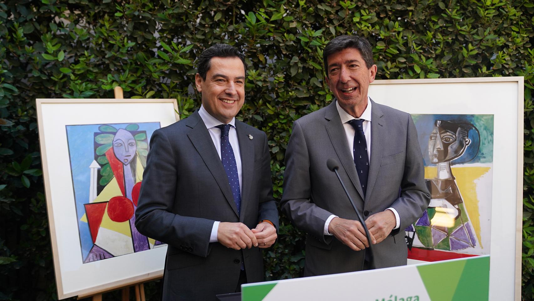 El presidente de la Junta, Juanma Moreno, y el vicepresidente, Juan Marín, tras el consejo de gobierno celebrado en Málaga en una imagen de archivo.