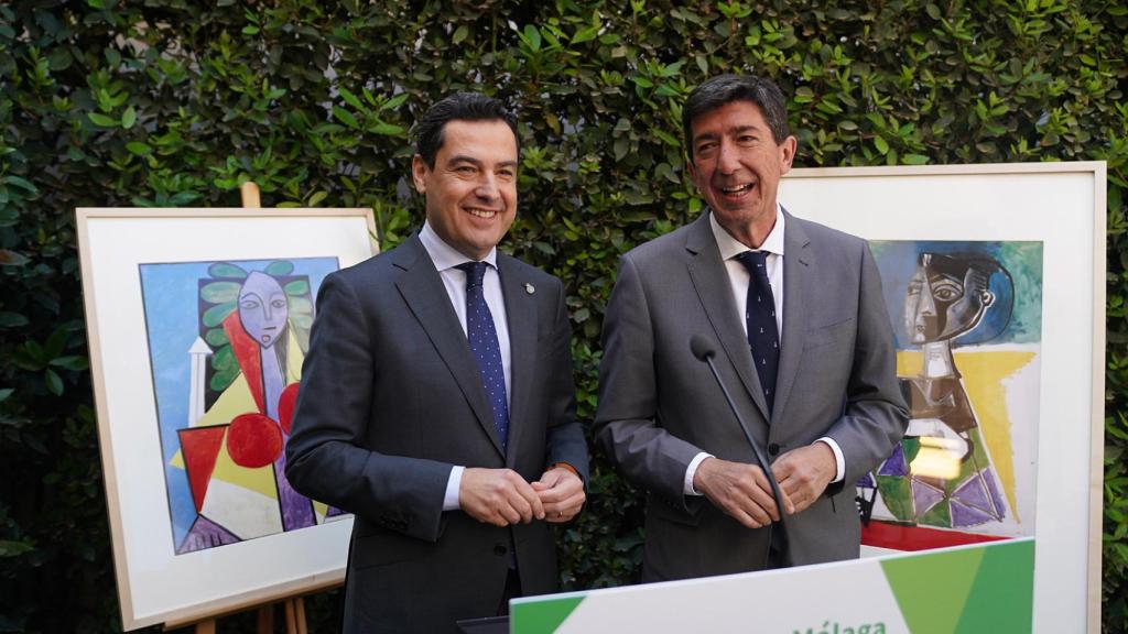 El presidente de la Junta, Juanma Moreno, y el vicepresidente, Juan Marín, tras el consejo de gobierno celebrado en Málaga.