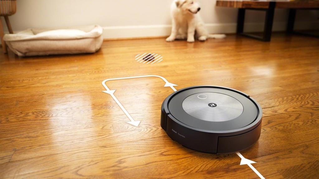 Roomba j7+.