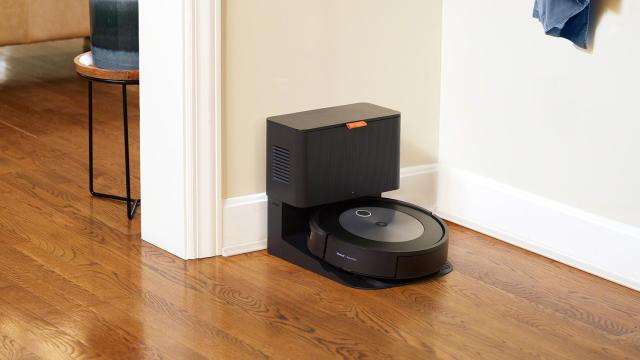 Roomba j7+